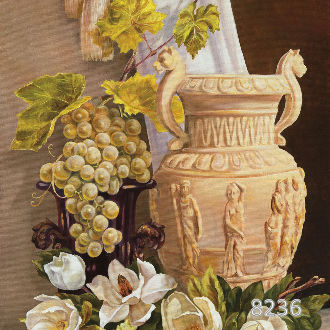 С римской вазой и лозой винограда